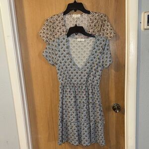 TWO Ivy & Main Floral Flirty Babydoll V-Neck Dresses Feminine